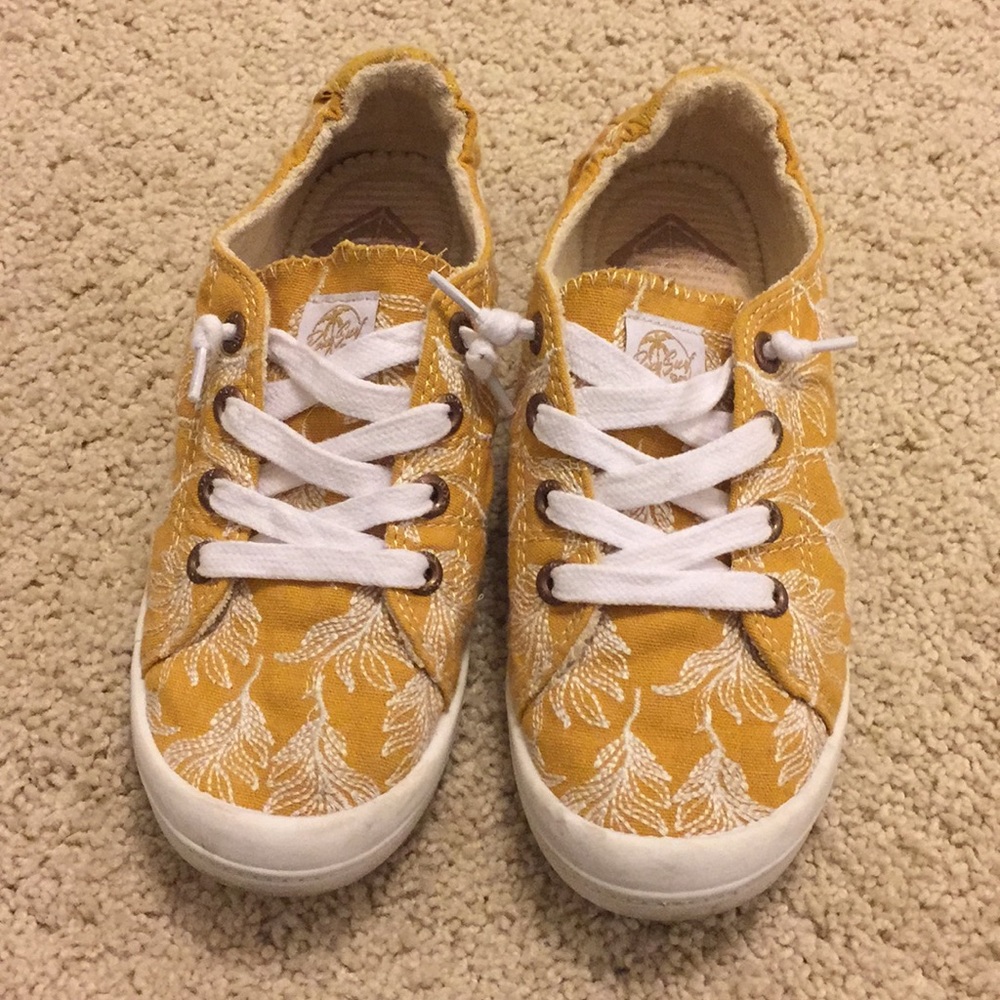 Roxy sneakers